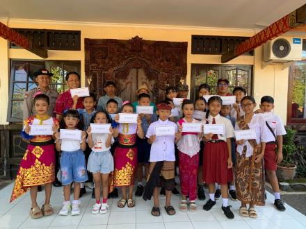 Pembagian Beasiswa Berprestasi Dari Pemdes Menyali 2026